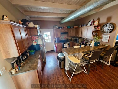 214 E Plum St unit DON, Doniphan, NE 68832 - photo 7