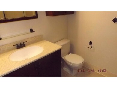 Island Terrace unit 310, Saco, ME 04072 - photo 6