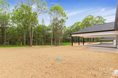 1115 Lawrence Rd, Clover, SC 29710 - photo 7