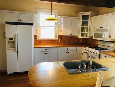 129 Tedesco St, Marblehead, MA 01945 - photo 3