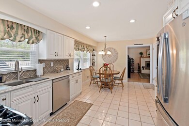 15 Cypress Ln, Marlboro, NJ 07746 - photo 5