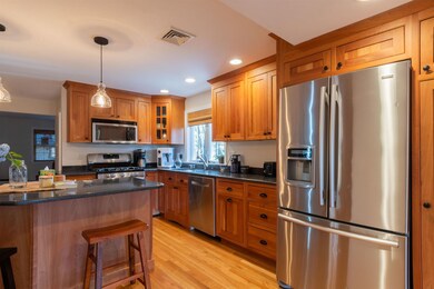 6 Shadwell Rd, Nashua, NH 03062 - photo 3