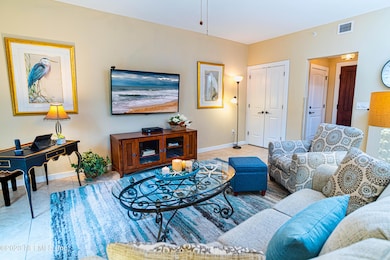 Living Area to Entry