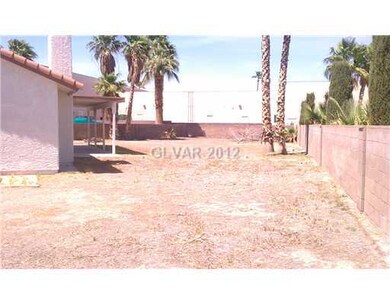 Yard/Garden. HUGE LOT READY FOR IMAGINATION!