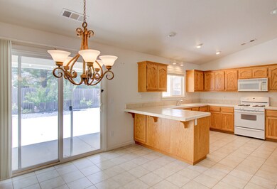 2867 Newbury Ln, Redding, CA 96002 - photo 6