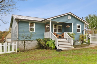 468 Grayson Way, Signal Mountain, TN 37377 - photo 2