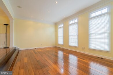 8023 Kidwell Hill Ct, Vienna, VA 22182 - photo 5