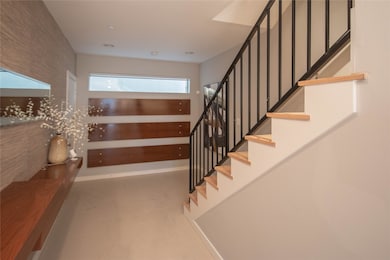 Open front door and you have 19x6 foyer.