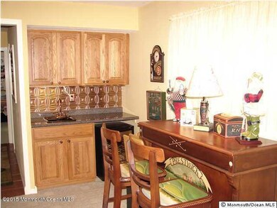 BAR AREA IN FAMILY ROOM