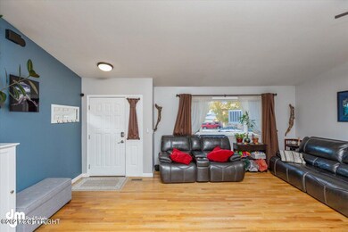03-Living Room MS_2093