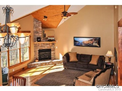 258 Baton Ln, Hendersonville, NC 28792 - photo 5