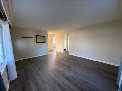 515 Woodlawn Dr, Anderson, IN 46012 - photo 6