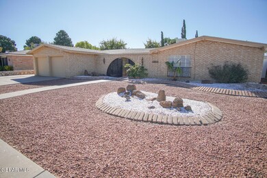 10800 La Subida Dr, El Paso, TX 79935 - photo 2