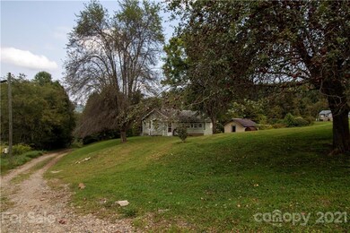 245 Green Leaf Rd, Burnsville, NC 28714 - photo 4