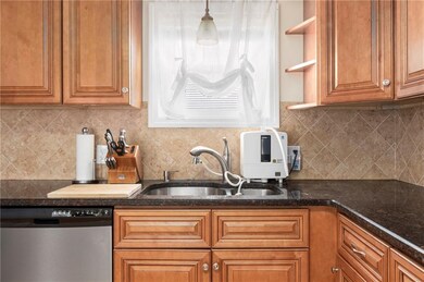 127 Archambault Ave, West Warwick, RI 02893 - photo 3