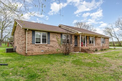 417 Whitaker Rd, Shelbyville, TN 37160 - photo 2