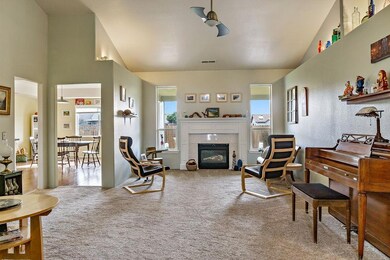 2450 Savannah Dr, Central Point, OR 97502 - photo 6