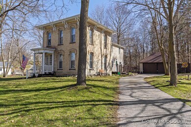 628 N Jefferson St, Ionia, MI 48846 - photo 3