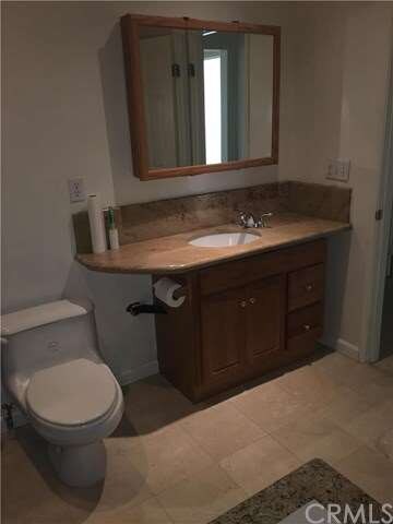 Upstairs full bathroom
