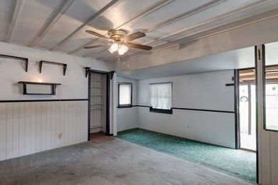 Family with view of foyer