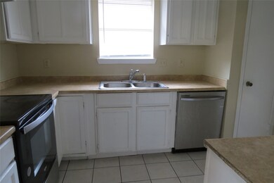 7310 Sonnet Glen Ln, Houston, TX 77095 - photo 5