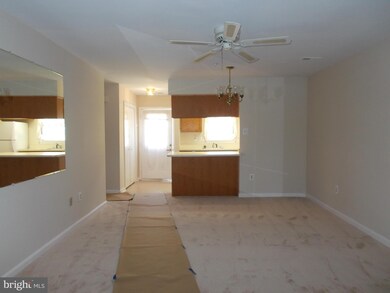 9254 Cherry Ln unit 18, Laurel, MD 20708 - photo 4