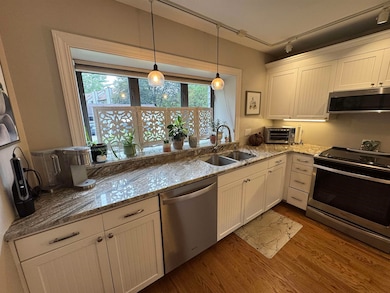 23 Pondview Dr, MerriMacK, NH 03054 - photo 6