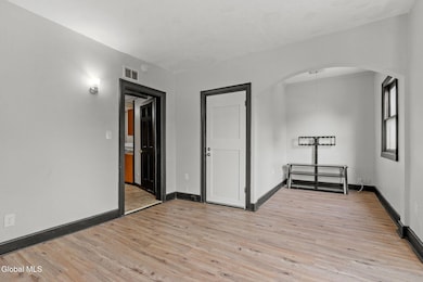 4-web-or-mls-22-1st-st