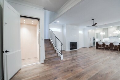 1722 Maravilla Dr, Houston, TX 77055 - photo 5