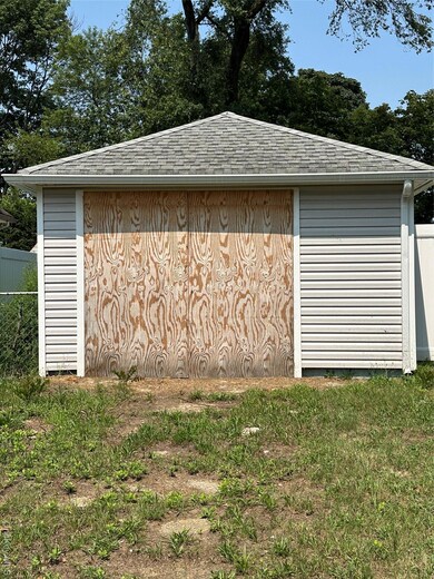 2766 Woods Ave, Oceanside, NY 11572 - photo 3