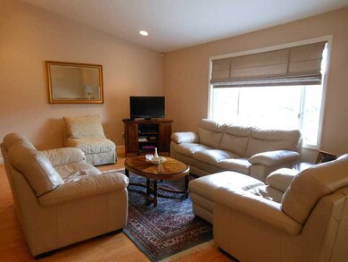 101 Dean Ridge Ct unit 101, Cranston, RI 02920 - photo 2