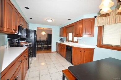 778 Meadow Dr, North Tonawanda, NY 14120 - photo 5