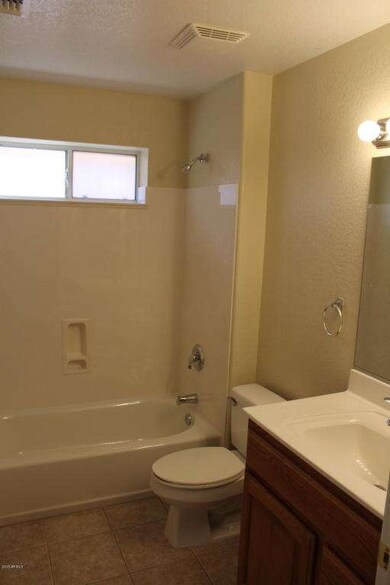 Guest bath 2