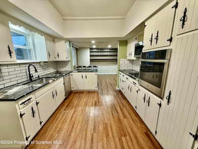 22 N Goodwin Ave, Kingston, PA 18704 - photo 4