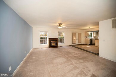 201 Beachside Cove unit ED, Locust Grove, VA 22508 - photo 5