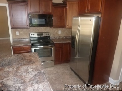 110 Brewster Dr, Fayetteville, NC 28303 - photo 7