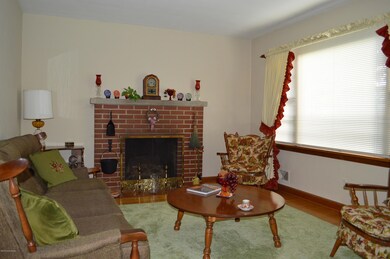 5307 Elise Way, Louisville, KY 40219 - photo 3