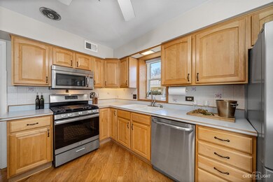 10045 Drury Ln, Westchester, IL 60154 - photo 6