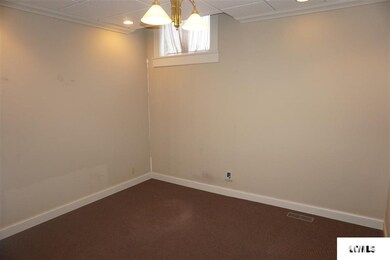 628 Broadway St, Lincoln, IL 62656 - photo 6