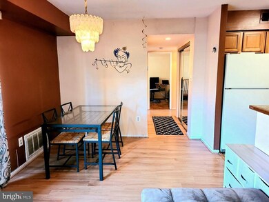 7815 Enola St unit 3, McLean, VA 22102 - photo 3