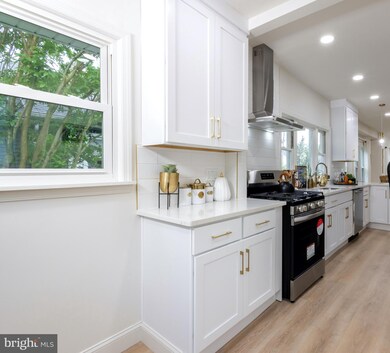 118 E Haddon Ave, Oaklyn, NJ 08107 - photo 2