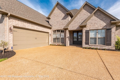 DOUBLE CAR GARAGE
