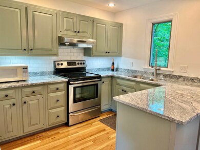 807 Murphys Rd unit A, Quechee, VT 05059 - photo 3