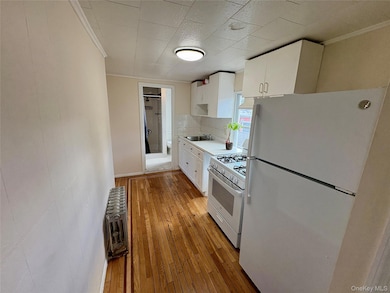 28 Carroll St, Yonkers, NY 10705 - photo 3