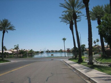 ENTRANCE TO LAKEWOOD
