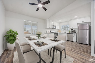 294 Florence Ln, Bakersfield, CA 93308 - photo 6