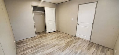 225 Sun Valley Dr, Tampa, FL 33613 - photo 6