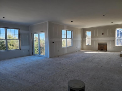 43 Churchill Dr unit 25, Hooksett, NH 03106 - photo 3