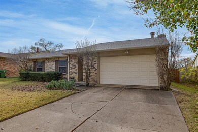 7436 Sandhurst Ln S, North Richland Hills, TX 76182 - photo 2