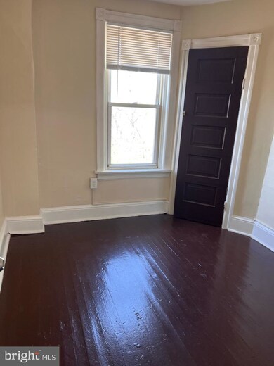 1055 Thurman St, Camden, NJ 08104 - photo 6